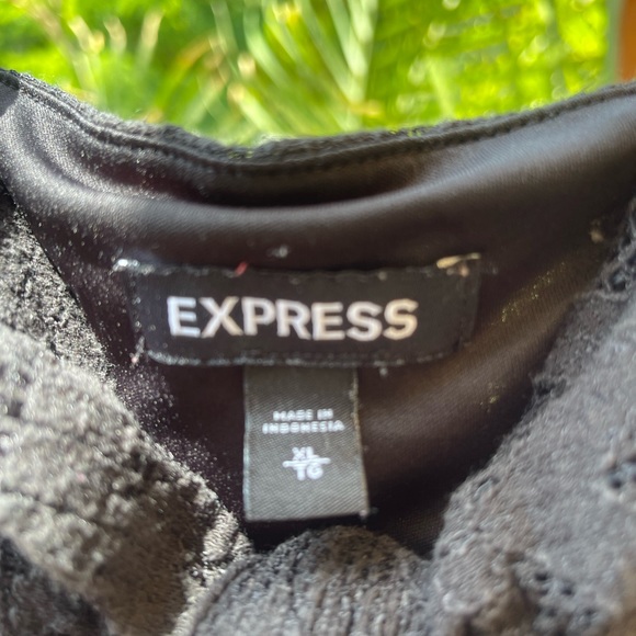 Express romper! - Picture 2 of 3